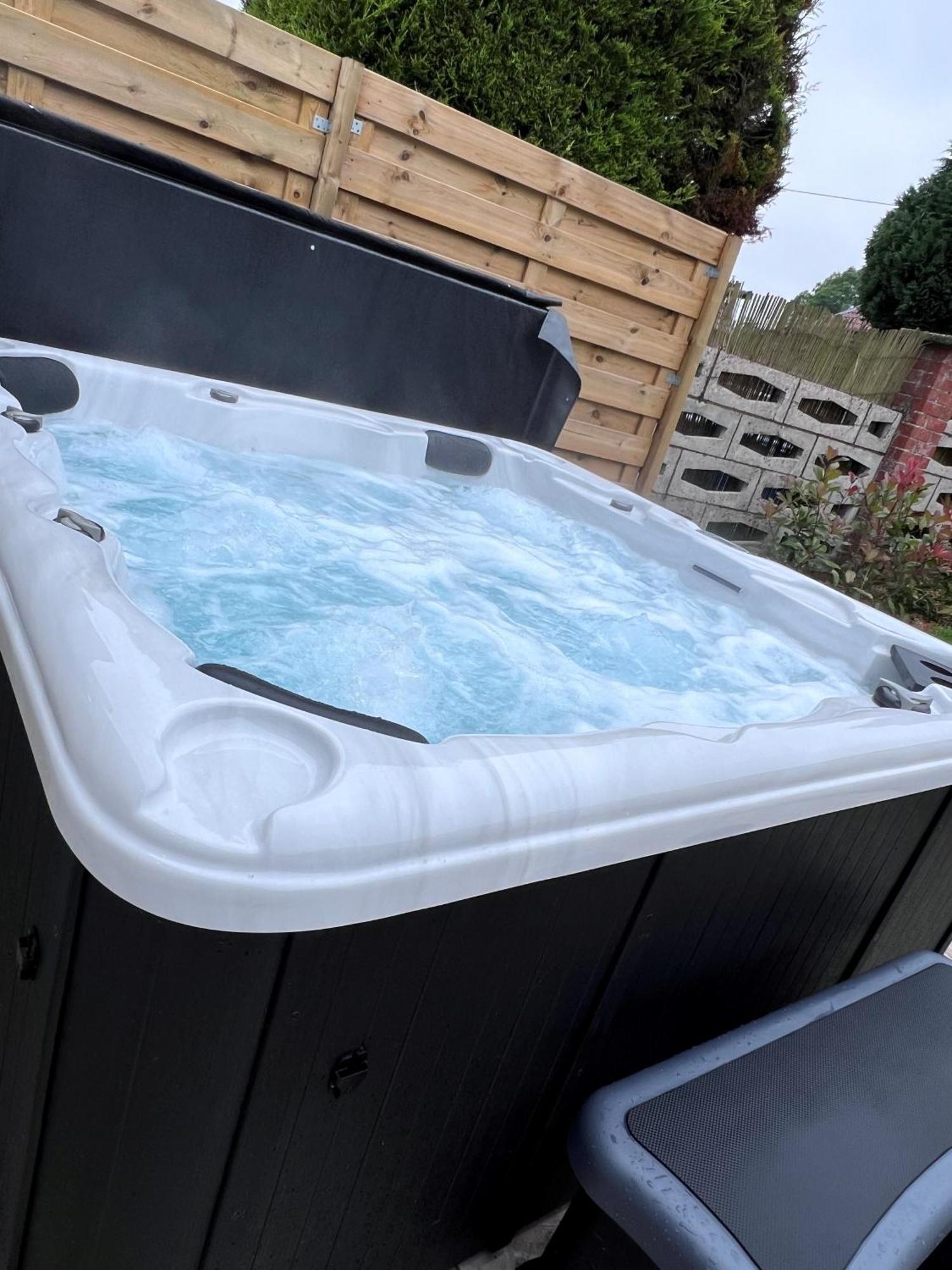 Gite Rubis - Jacuzzi - Pairi Daiza - 6 Pers บรูเกเลตเต ภายนอก รูปภาพ